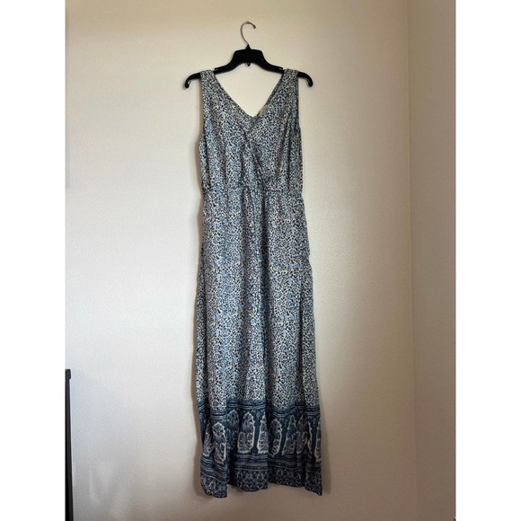 Lucky Brand Dresses & Skirts - Lucky Brand Blue Floral Maxi Dress with Pockets (Size L)